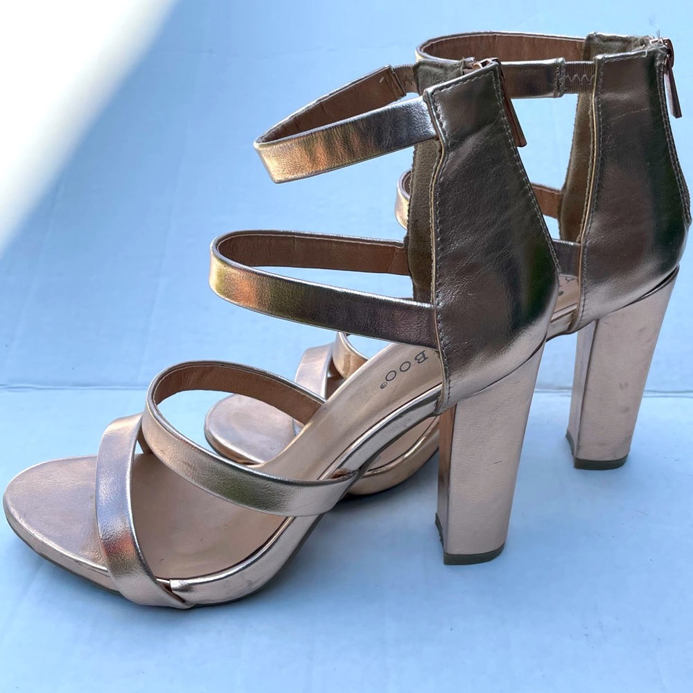 SALE gold 4 strap bell with zipper back